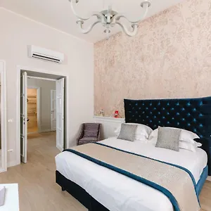 Rhea Silvia Luxury Navona Guest house